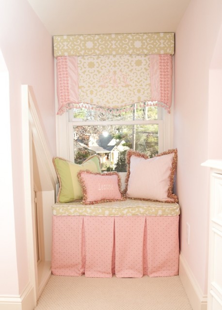 Детская комната в нежно-розовых тонах