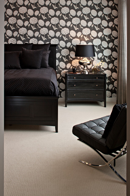 Дизайн спальни в черно-белых тонах 