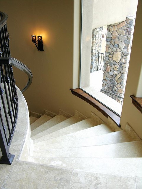 Современный дизайн мраморной лестницы 