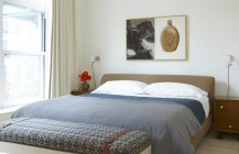 Современный дизайн спальни в стиле минимализма